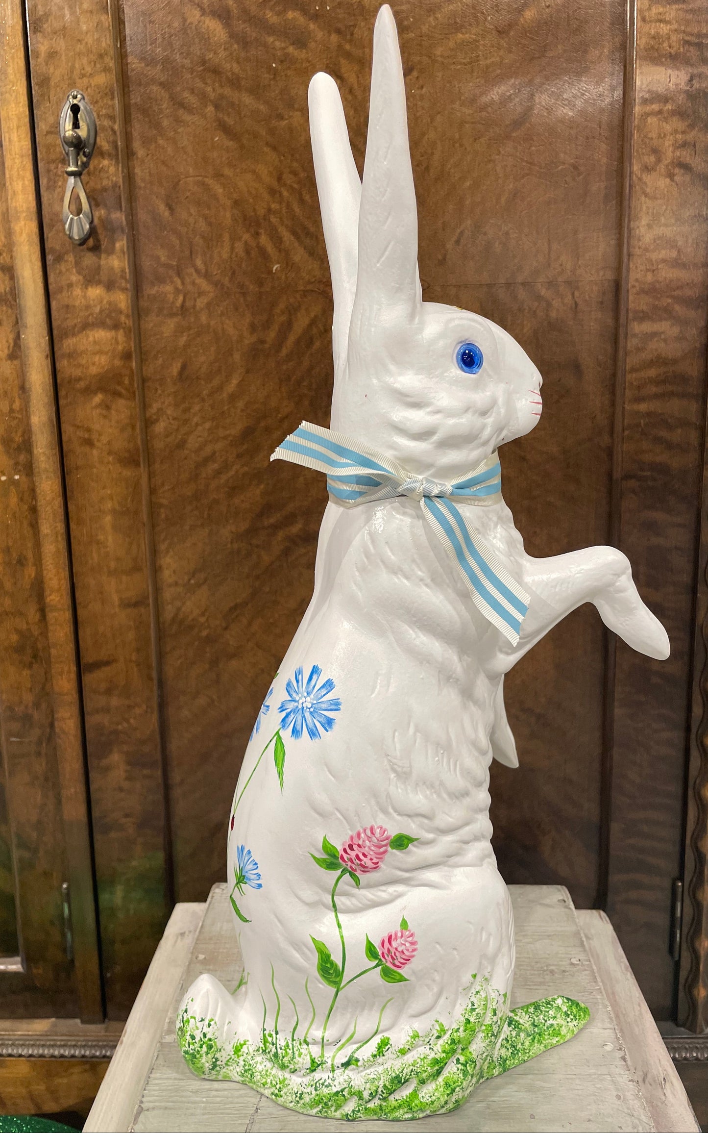 White Bunny Sitting with Bow - Large, Candy Box - Hand Painted Flower Decorations | Ino Schaller