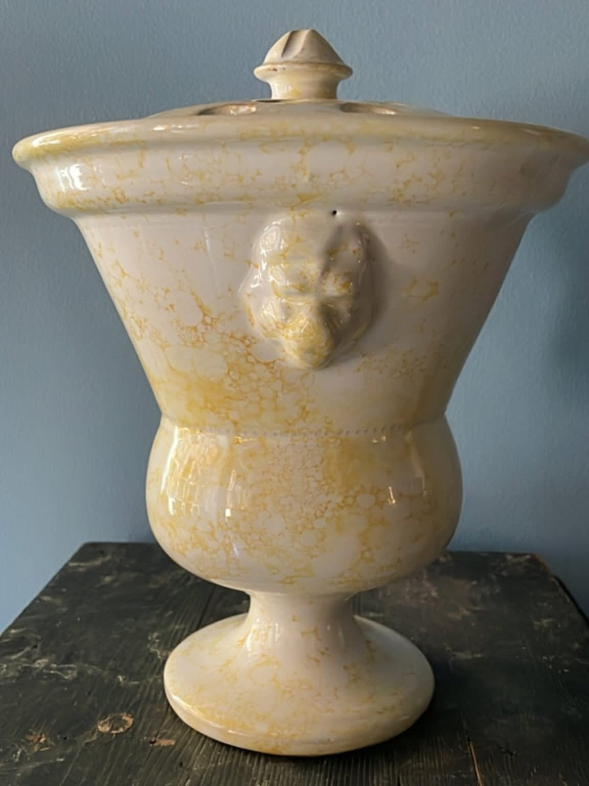 Yellow Marbleized Bouquetière - Tulipiere Lion Tulip Vase – Large | Handmade Erik Bendtsen Ceramics