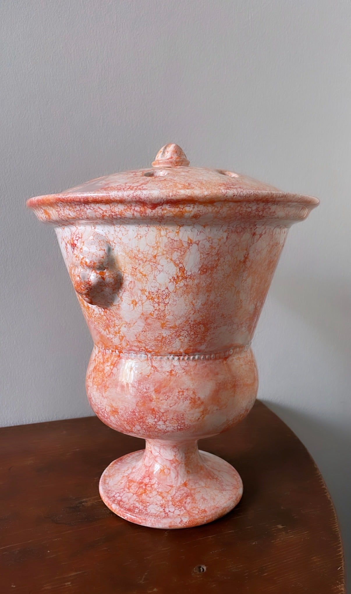 Red Marbleized Bouquetière - Tulipiere,  Lion Tulip Vase – Medium | Handmade Erik Bendtsen Ceramics