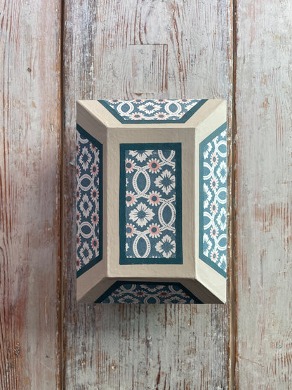 “Fleurs & Entrelacs” Wedding Box – Handmade in Paris | Antoinette Poisson