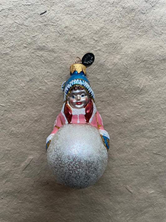 Nostalgic Girl with Snowball | Nostalgie Christbaumschmuck | Christmas Ornament