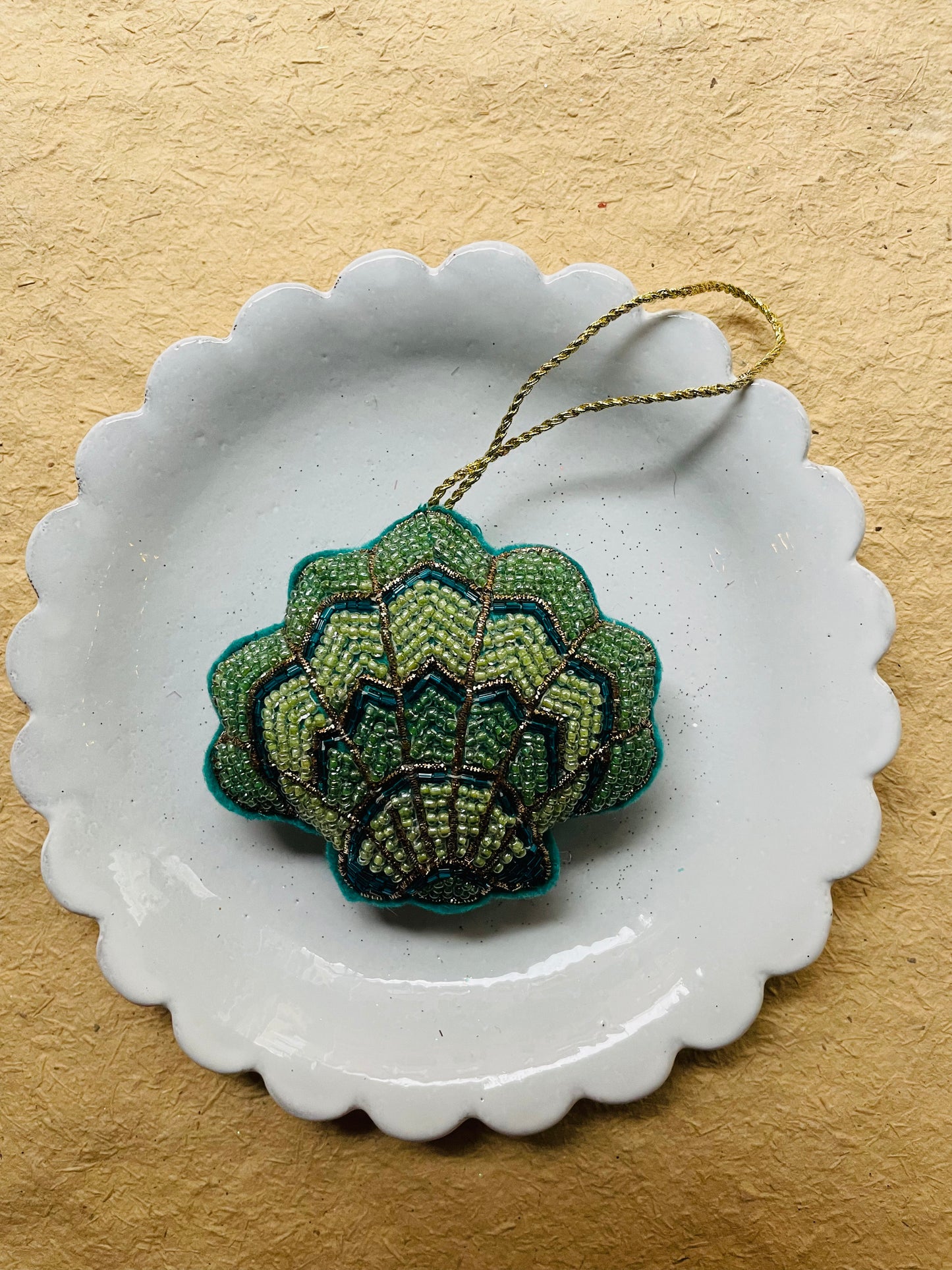 Tinsel Scalloped Shell | Christmas Ornament