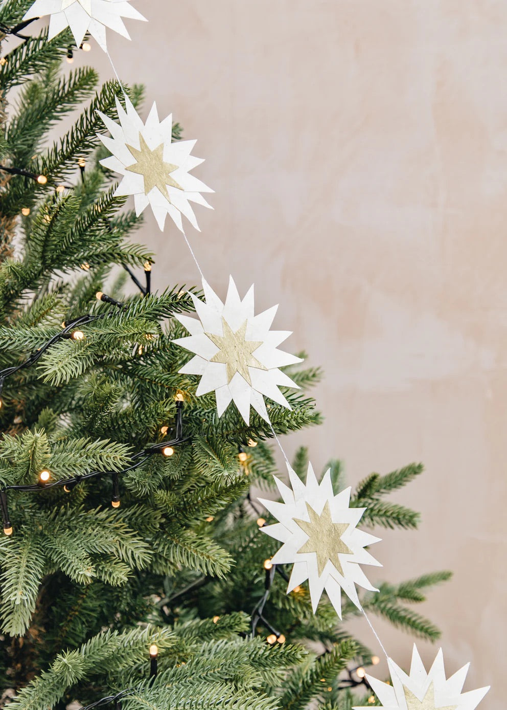Falling Star - Swedish Garland, Off-White and Gold | Christmas Ornament