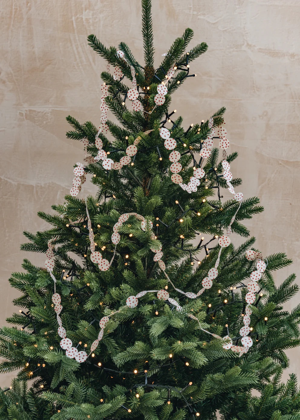 Flounce Garland, White | Christmas Ornament