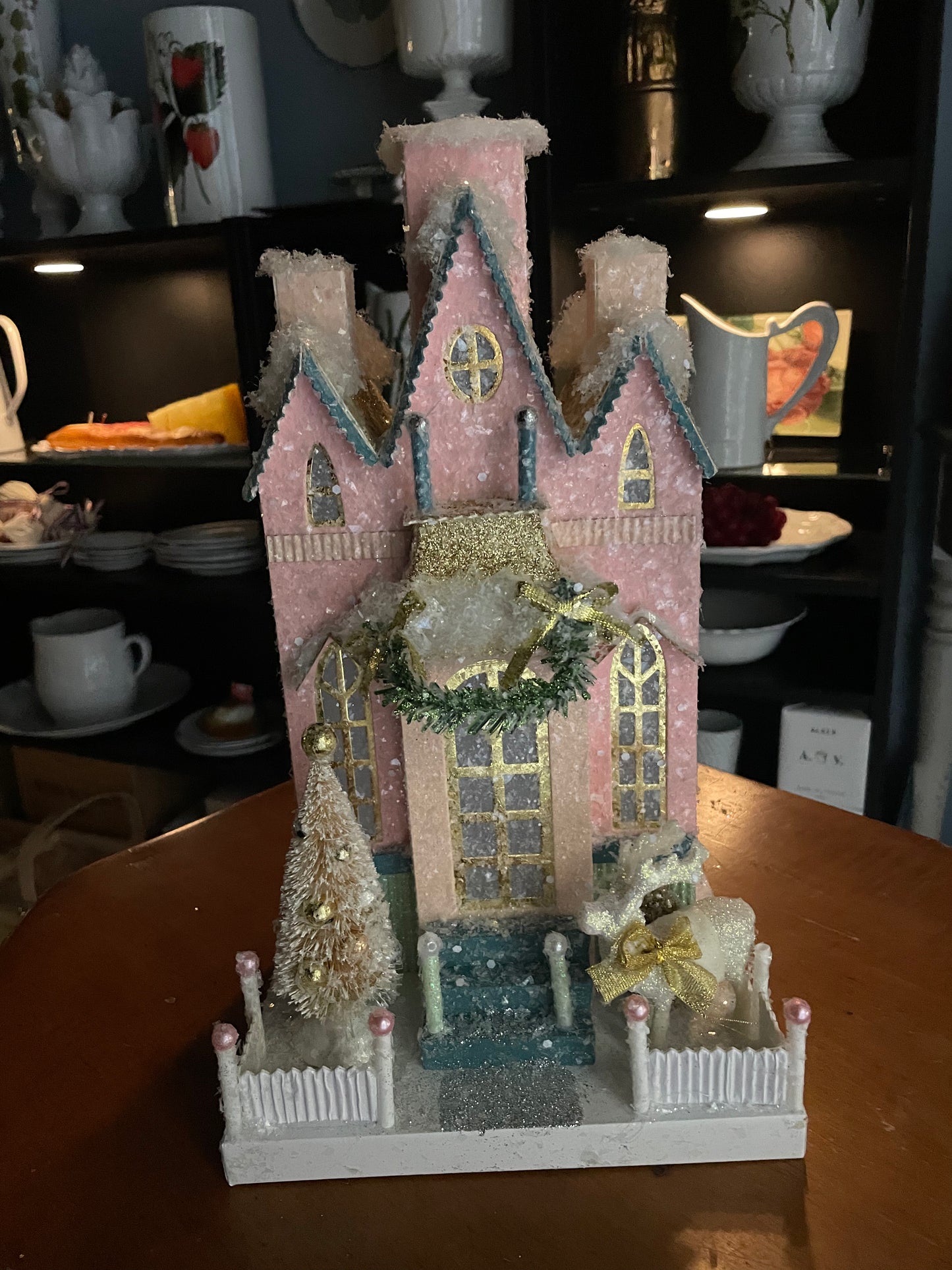 Merry Reindeer Manor Christmas House – Glittery Storybook Holiday Décor