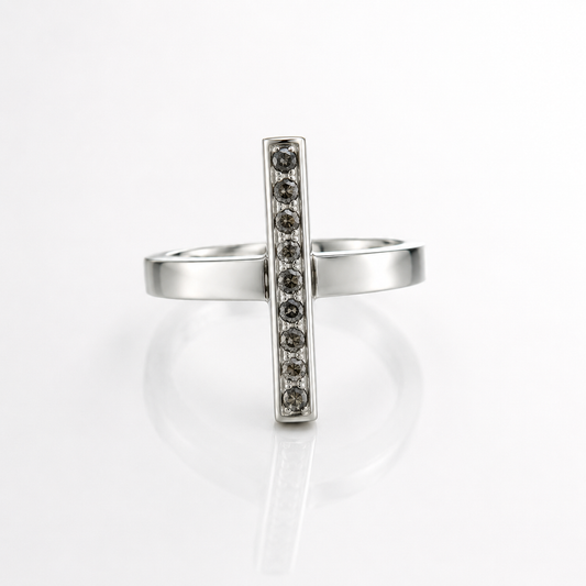 Torto Ring with Grey Diamonds | Mikkel Brøgger