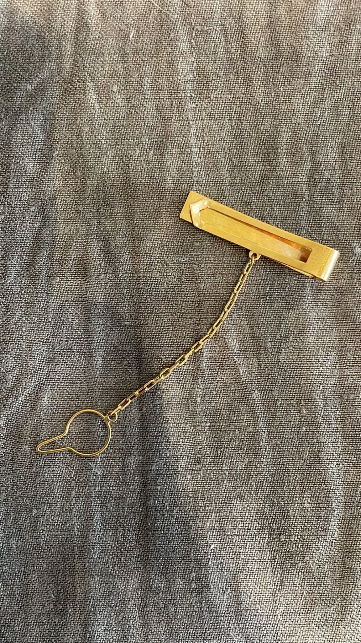 Antique 18K Gold Tie Pin with Chain - Bon Ton goods
