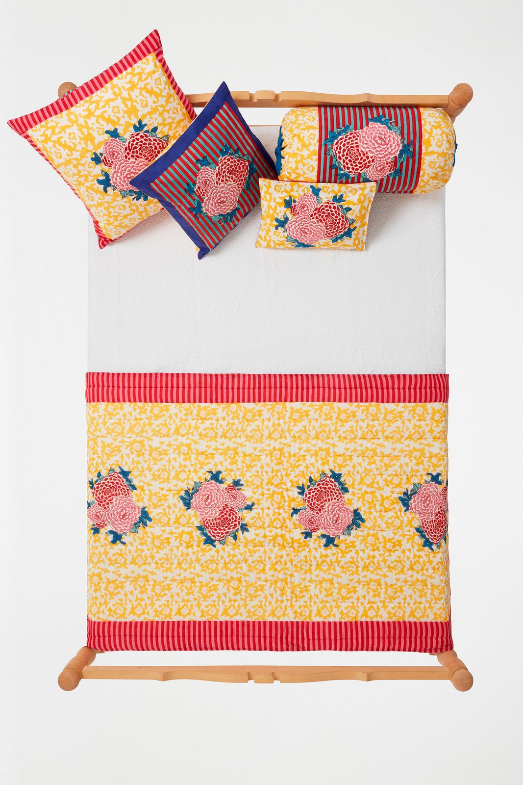 Arabesque Corolla Gold Natural Pillow Cushion Cover 45x45 | Lisa Corti - Bon Ton goods