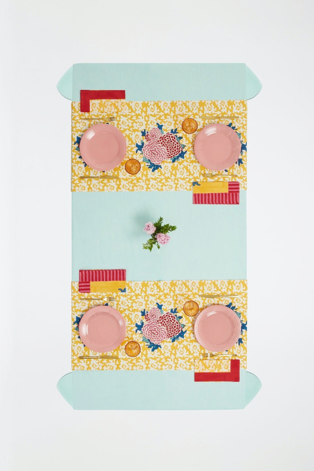 Arabesque Corolla Gold Natural - Table Runner | Lisa Corti - Bon Ton goods