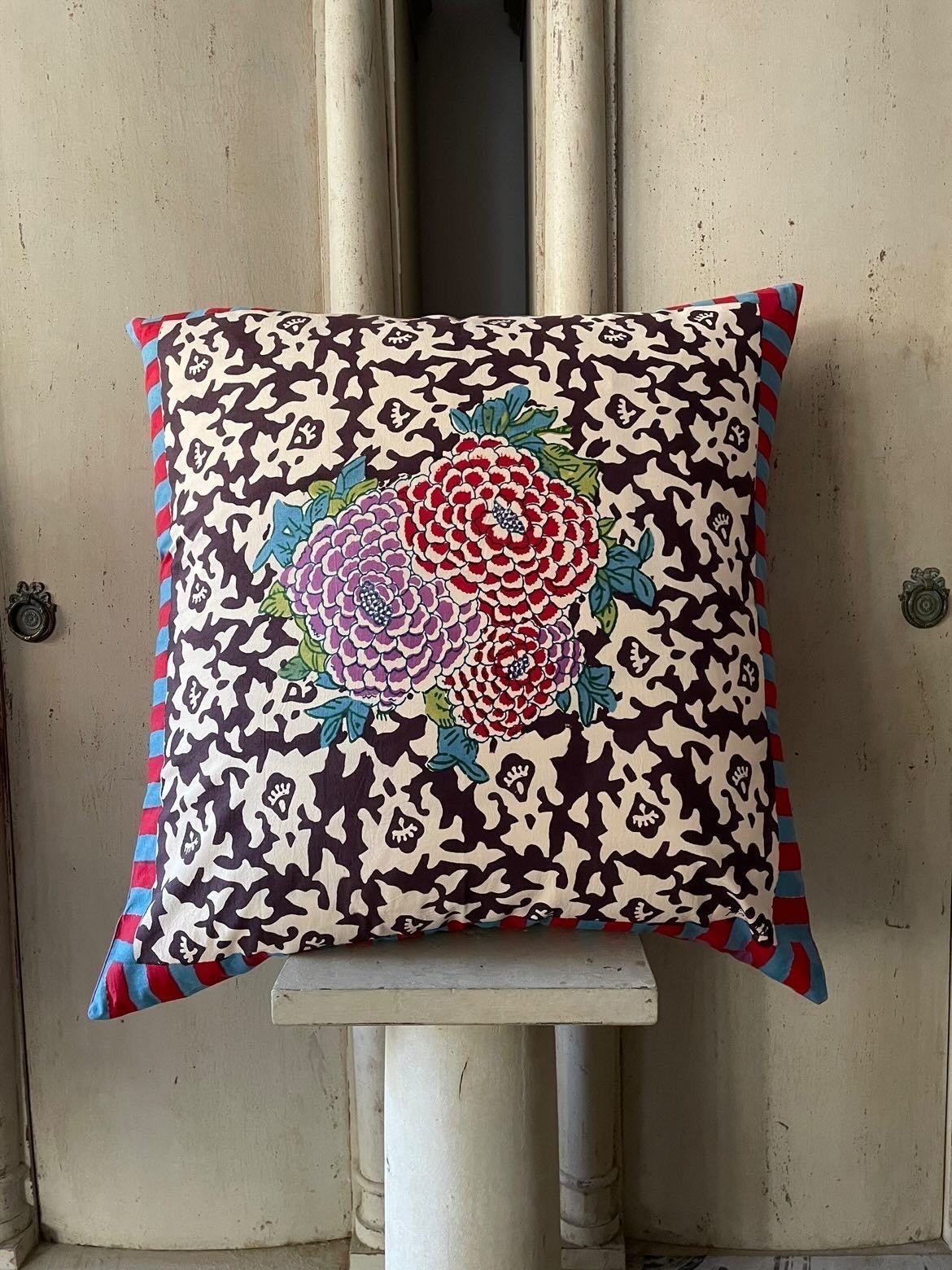Arabesque Corolla Natural Coffee Cushion Cover 60x60 | Lisa Corti - Bon Ton goods
