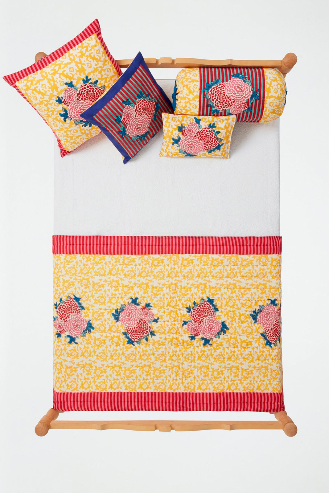 Arabesque Corolla Gold Natural Cushion | Lisa Corti