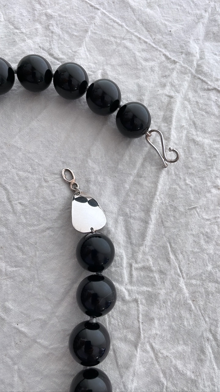 Black Agate & Silver Stone Link Necklace | Mikkel Brøgger - Bon Ton goods