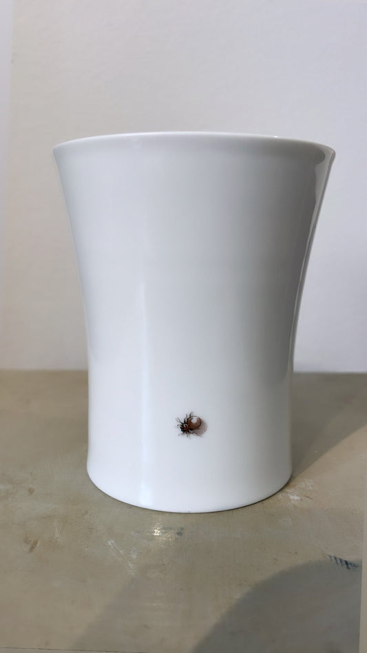 Concave Beaker with Ant - Bon Ton goods