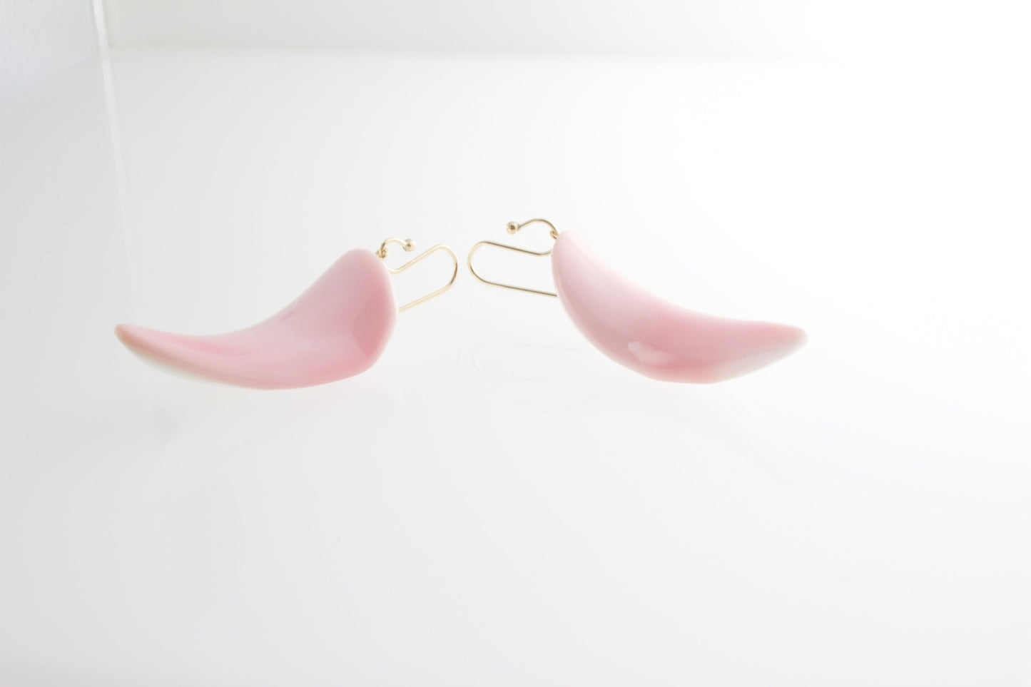 Conch Shell Earrings I - Bon Ton goods