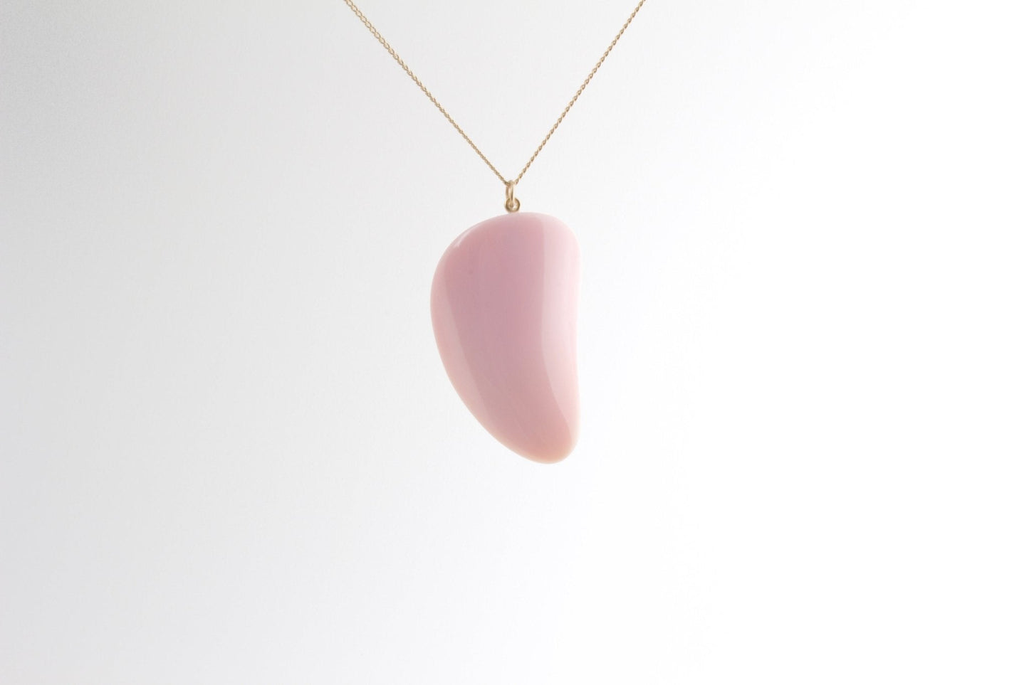 Conch Shell Pendant Necklace | Mikkel Brøgger - Bon Ton goods