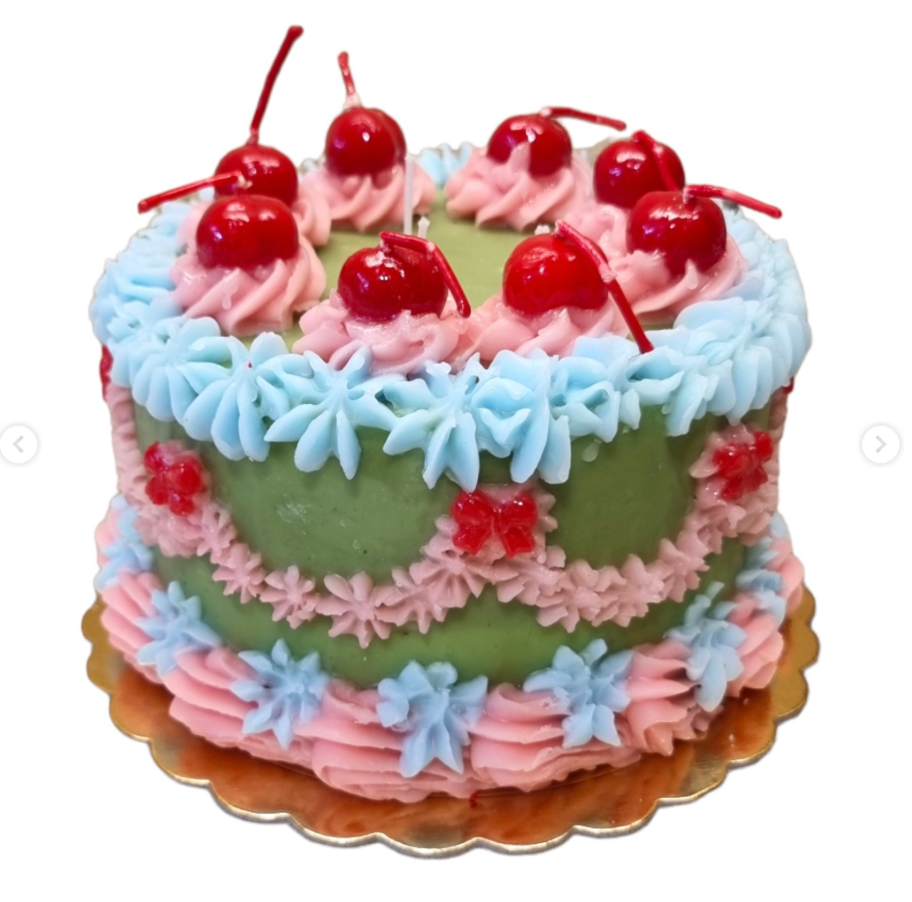 Cream Cake Wax Candle | Cereria Introna - Bon Ton goods