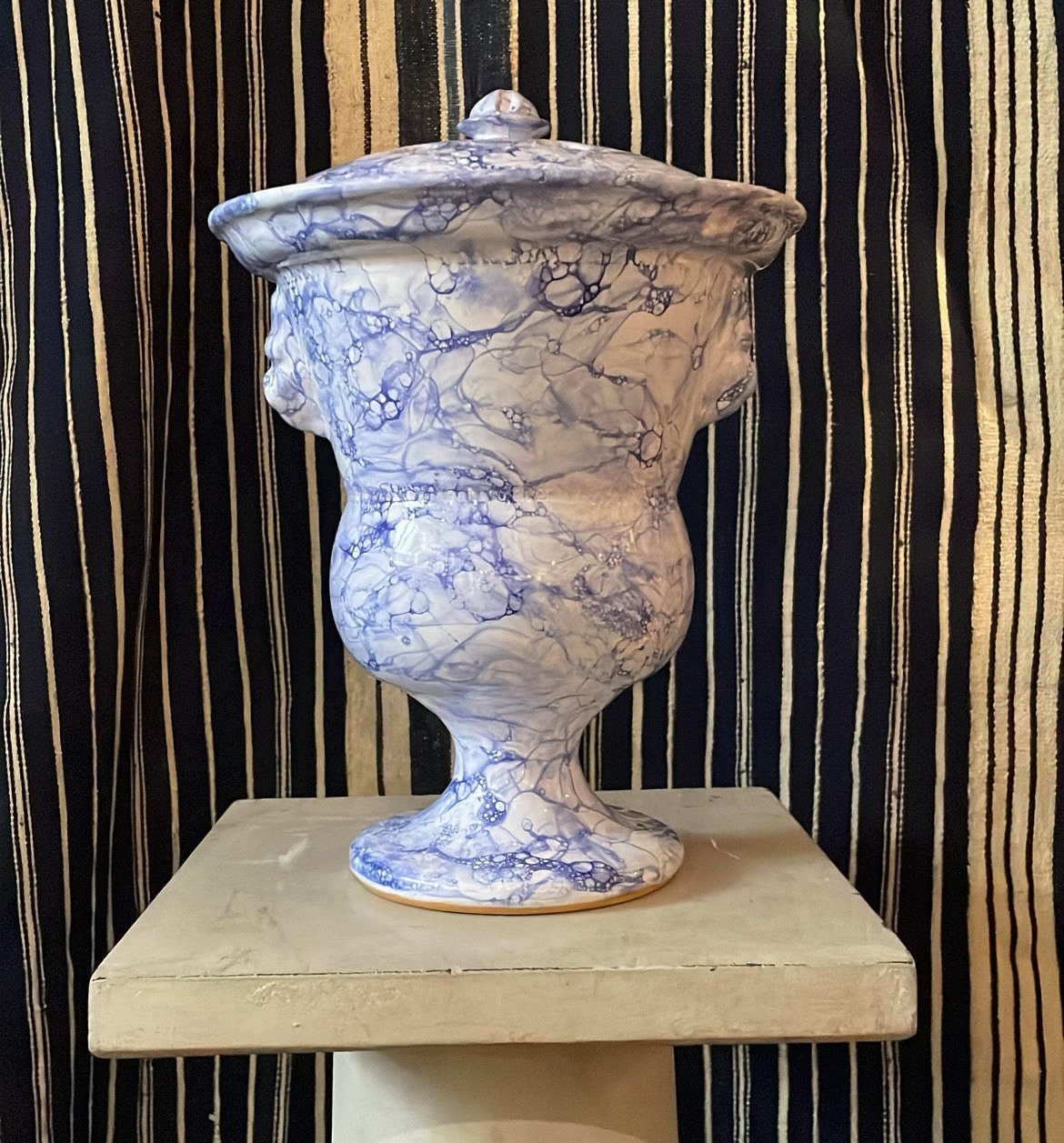 Dark Blue Marbleized Bouquetière - Tulipiere Lion Tulip Vase – Large | Handmade Erik Bendtsen Ceramics - Bon Ton goods