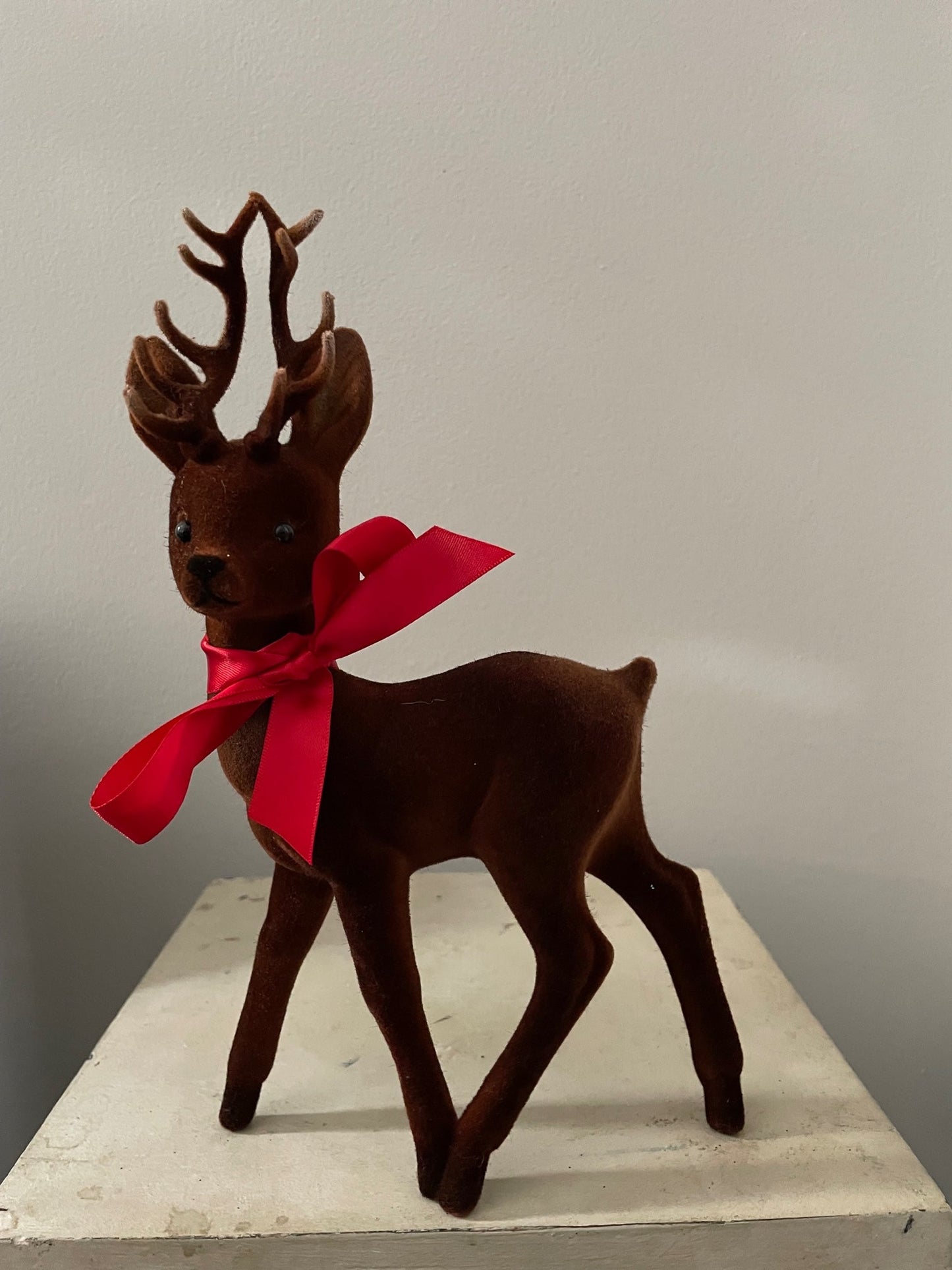 Deer Brown Velvet with Bow | Ino Schaller - Bon Ton goods