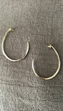 Load image into Gallery viewer, Earring Hoop I. - Bon Ton goods
