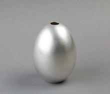 Load image into Gallery viewer, EGG VASE - Bon Ton goods
