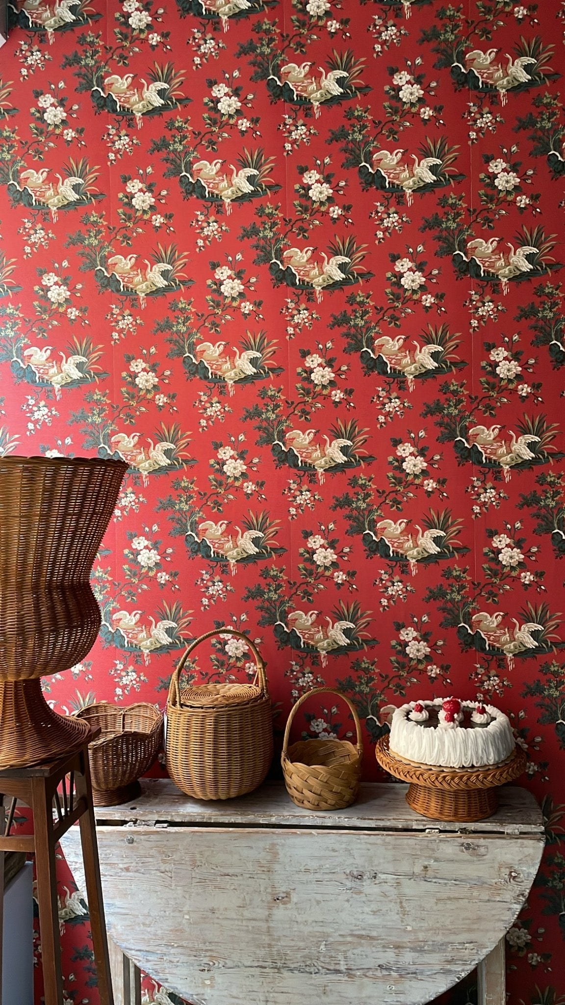 Flowers and Swans Wallpaper | Tapetorama - Bon Ton goods