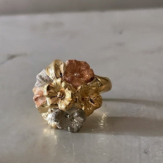 French Vintage Tricolor Gold Floral Ring, c. 1940s - Bon Ton goods