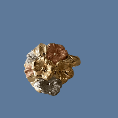 French Vintage Tricolor Gold Floral Ring, c. 1940s - Bon Ton goods
