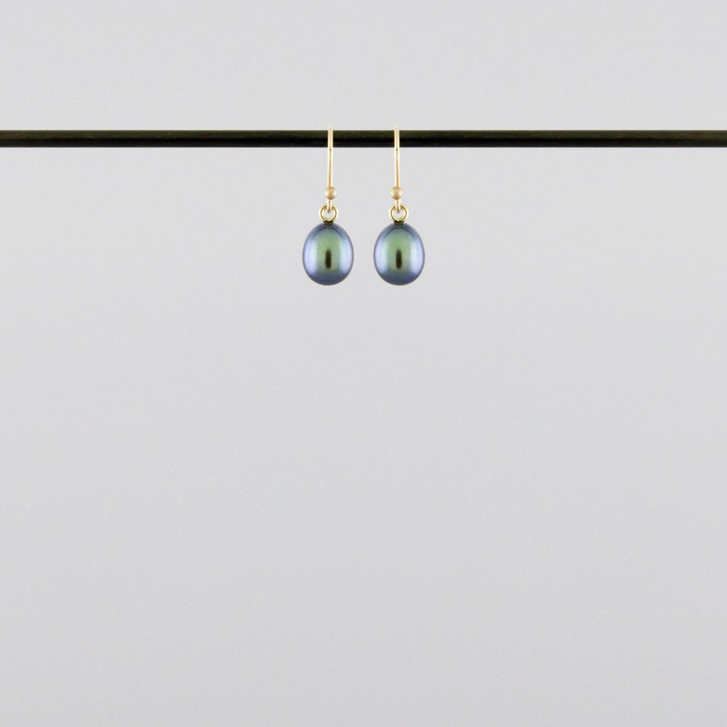 Freshwater Pearls Black - Bon Ton goods