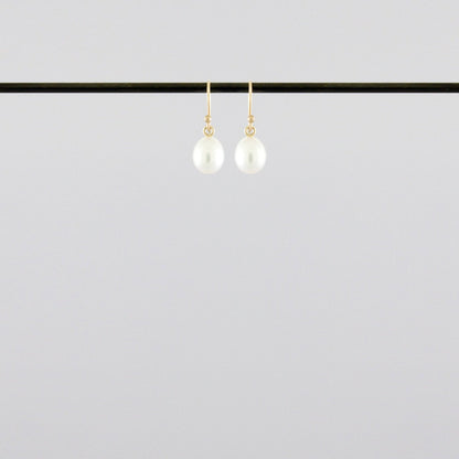 Freshwater Pearls White - Bon Ton goods