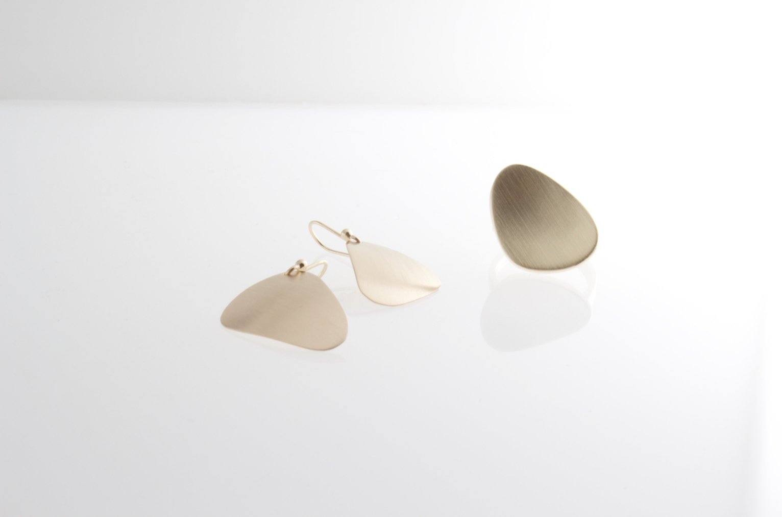 Gold Stone Anne Earrings | Mikkel Brøgger: Exclusive Pre-Order - Bon Ton goods
