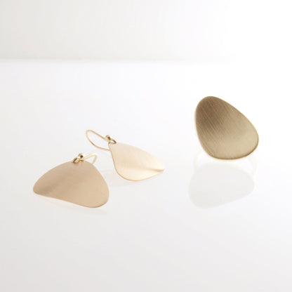 Gold Stone Ring: Karen | Mikkel Brøgger - Bon Ton goods