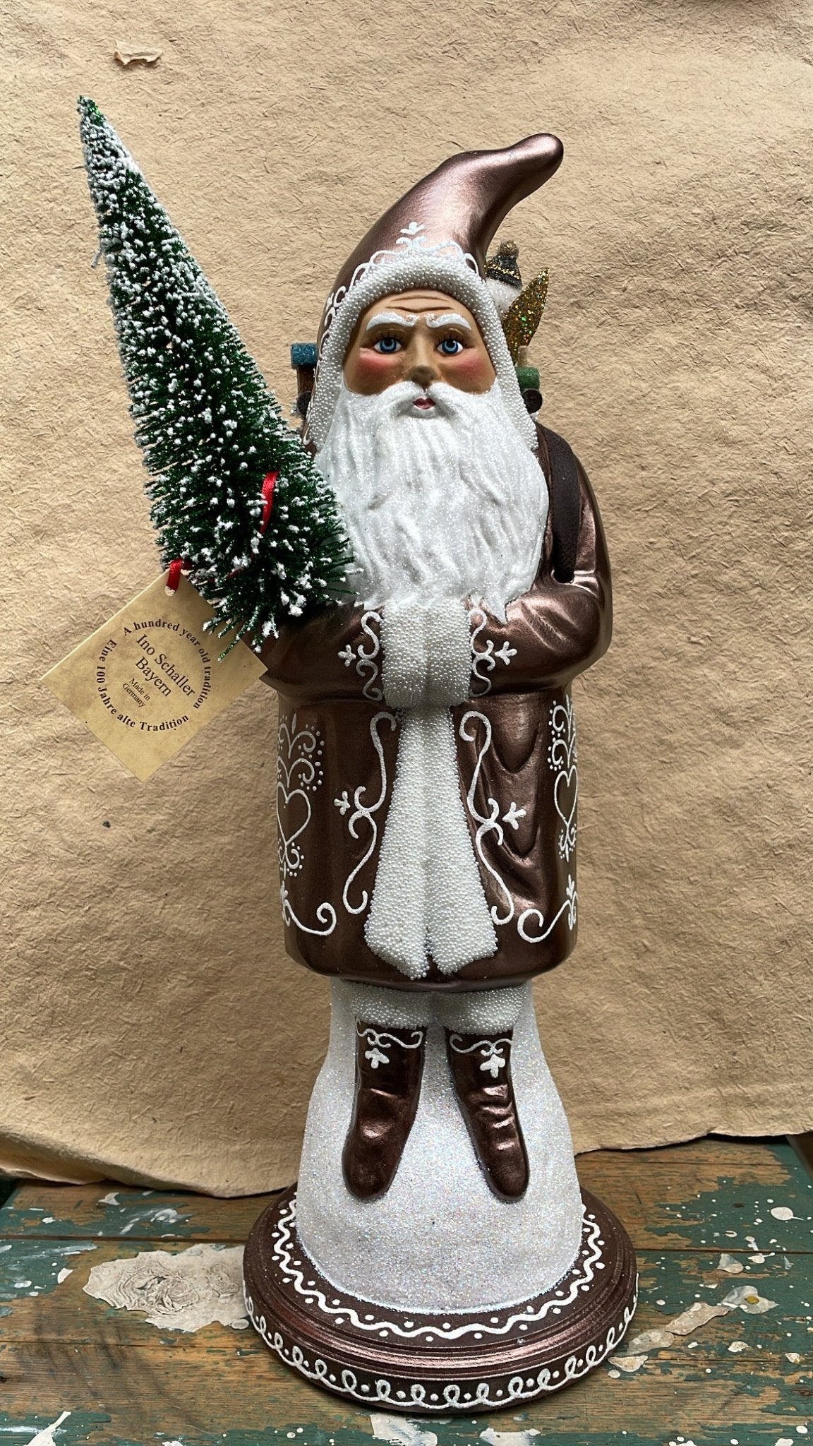 Grand Metalic Copper Santa with Gingerbread Decoration & Packbag | Ino Schaller - Bon Ton goods
