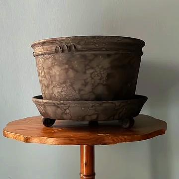 Grey Box Bum Pot | Handmade Erik Bendtsen Ceramics - Bon Ton goods