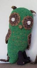 Load image into Gallery viewer, Hand Crocheted Owl - Green - Bon Ton goods
