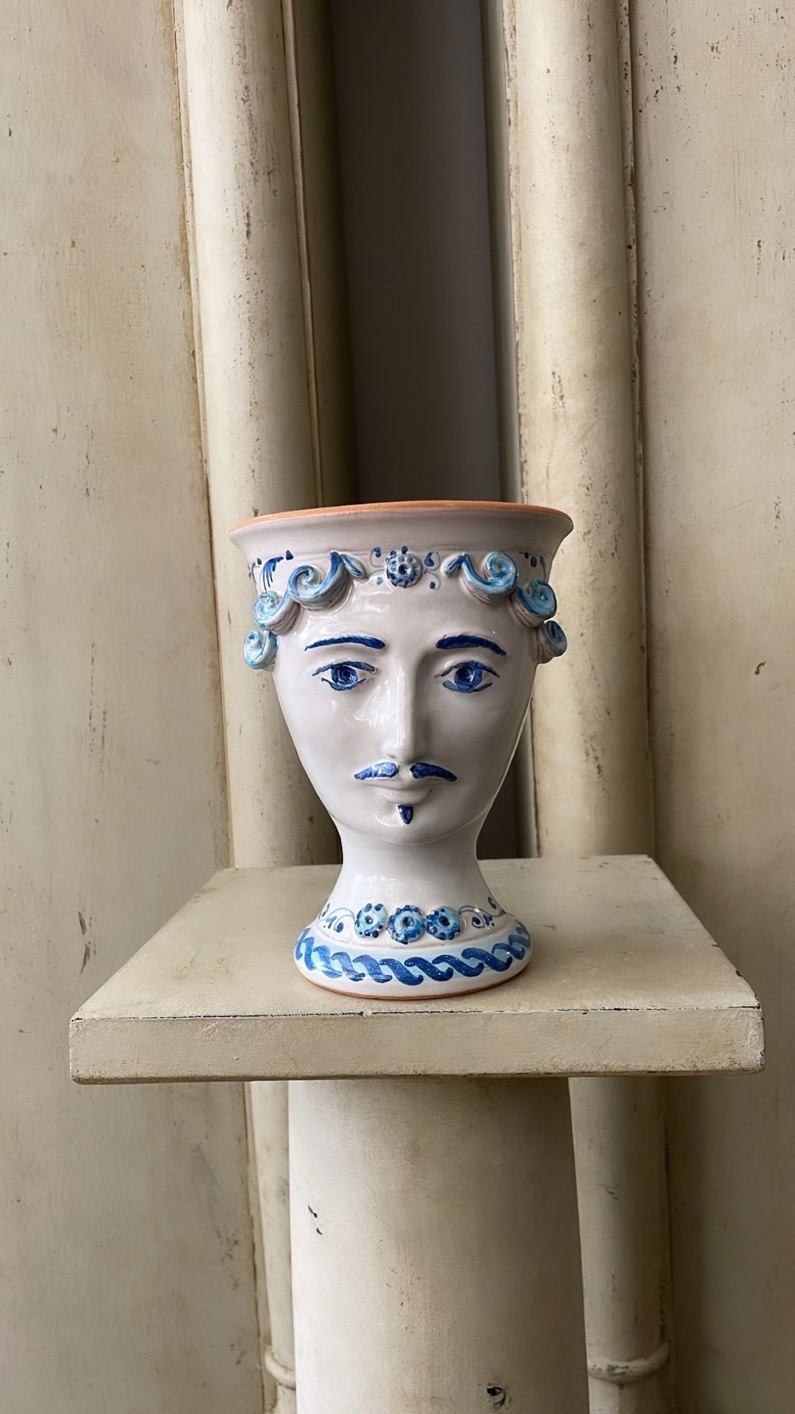 Head vessel of Fino - Bon Ton goods