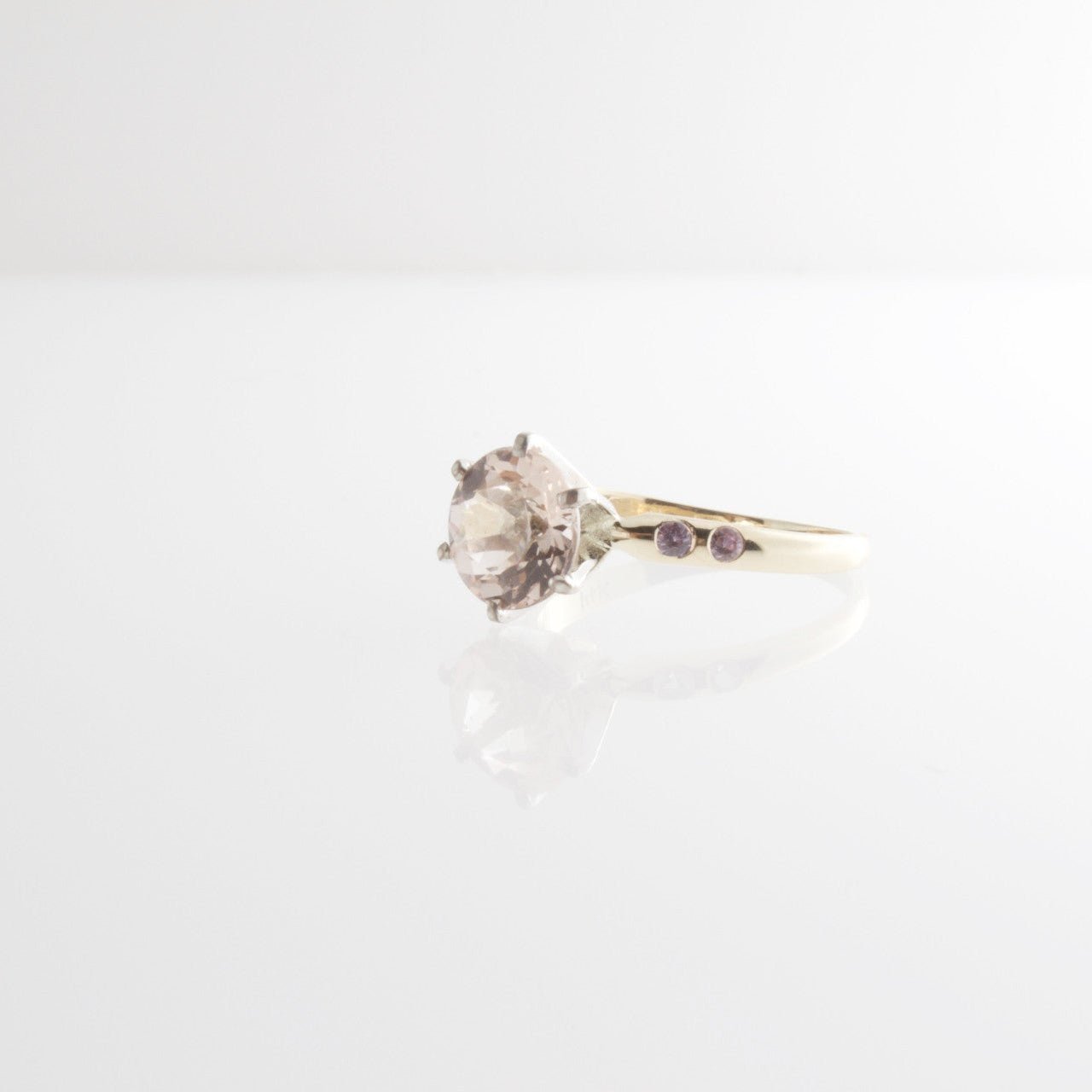 Honey Bee Ring, Morganite & Sapphire | Mikkel Brøgger - Bon Ton goods