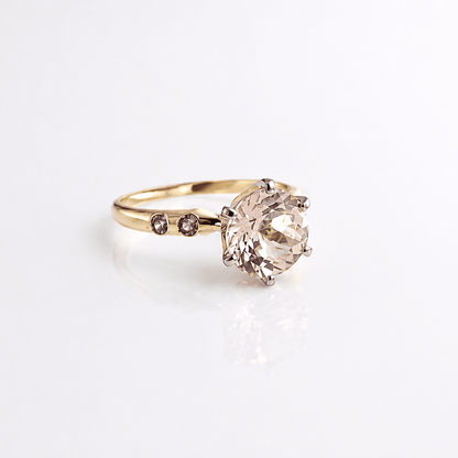 Honey Bee Ring, Morganite & Sapphire | Mikkel Brøgger - Bon Ton goods