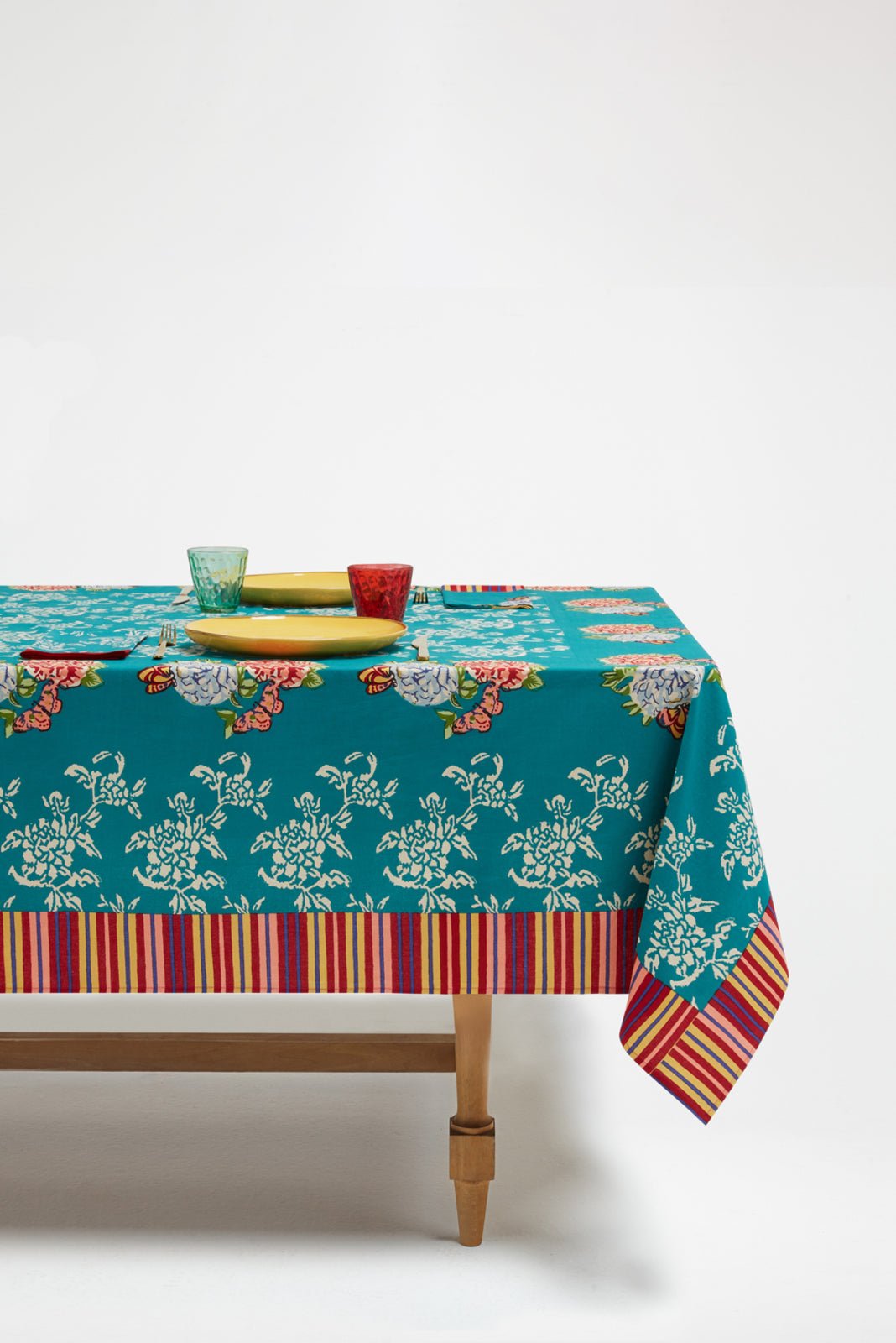 Kandem Queen Green Tablecloth - 220X350 | Lisa Corti - Bon Ton goods