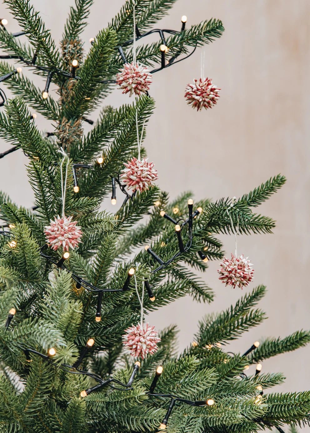 Kotte Mini, 6­ pack, Pink and White | Christmas Ornament - Bon Ton goods