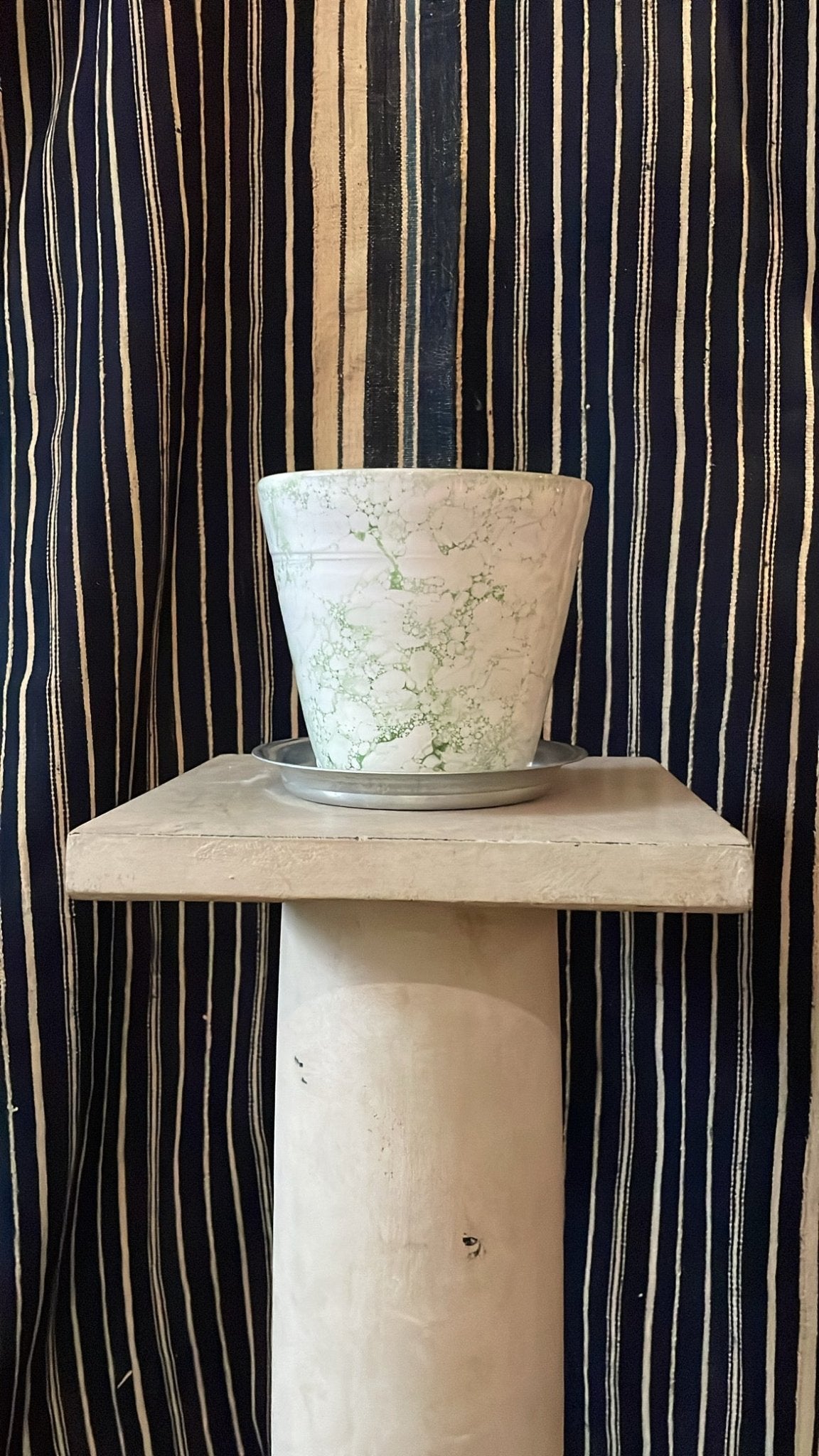 Light Green Bendtsen Pot Marbleized | Handmade Erik Bendtsen Ceramics - Bon Ton goods