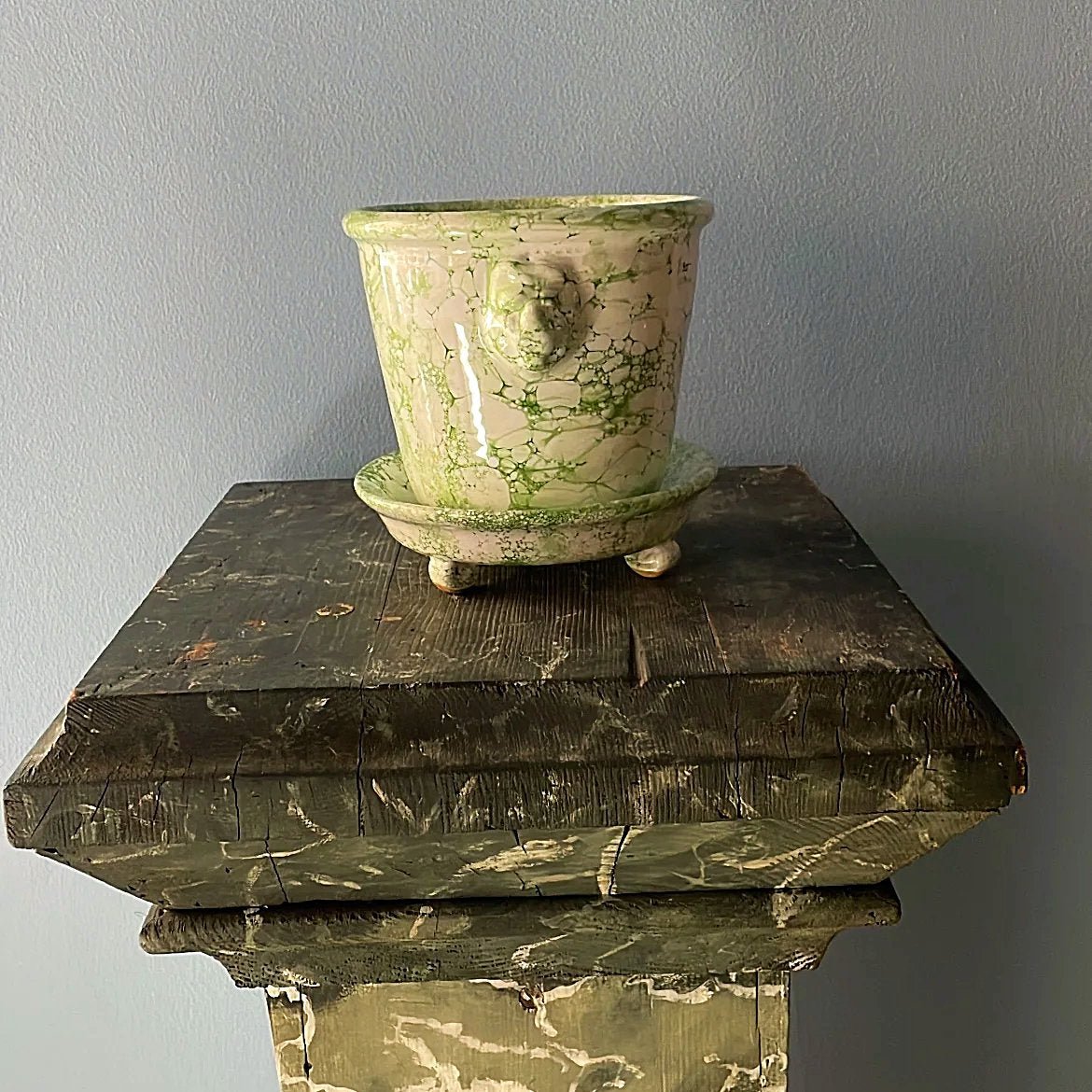 Light Green Lion Pot Marbleized | Handmade Erik Bendtsen Ceramics - Bon Ton goods