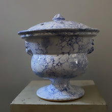 Load image into Gallery viewer, Lion Tulip Vase Marbleized Purple - Bon Ton goods
