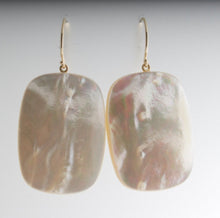 Load image into Gallery viewer, Mother of Pearl Earrings - Bon Ton goods
