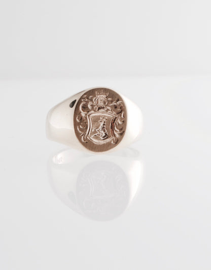 Oval Signet Ring | Mikkel Brøgger: Exclusive Pre-Order - Bon Ton goods
