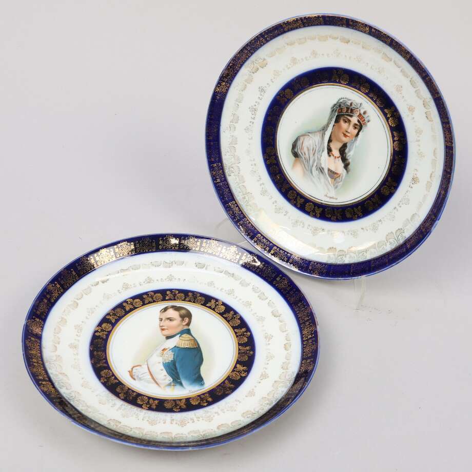 Pair of Napoleon and Joséphine cobalt blue and gilt porcelain portrait plates