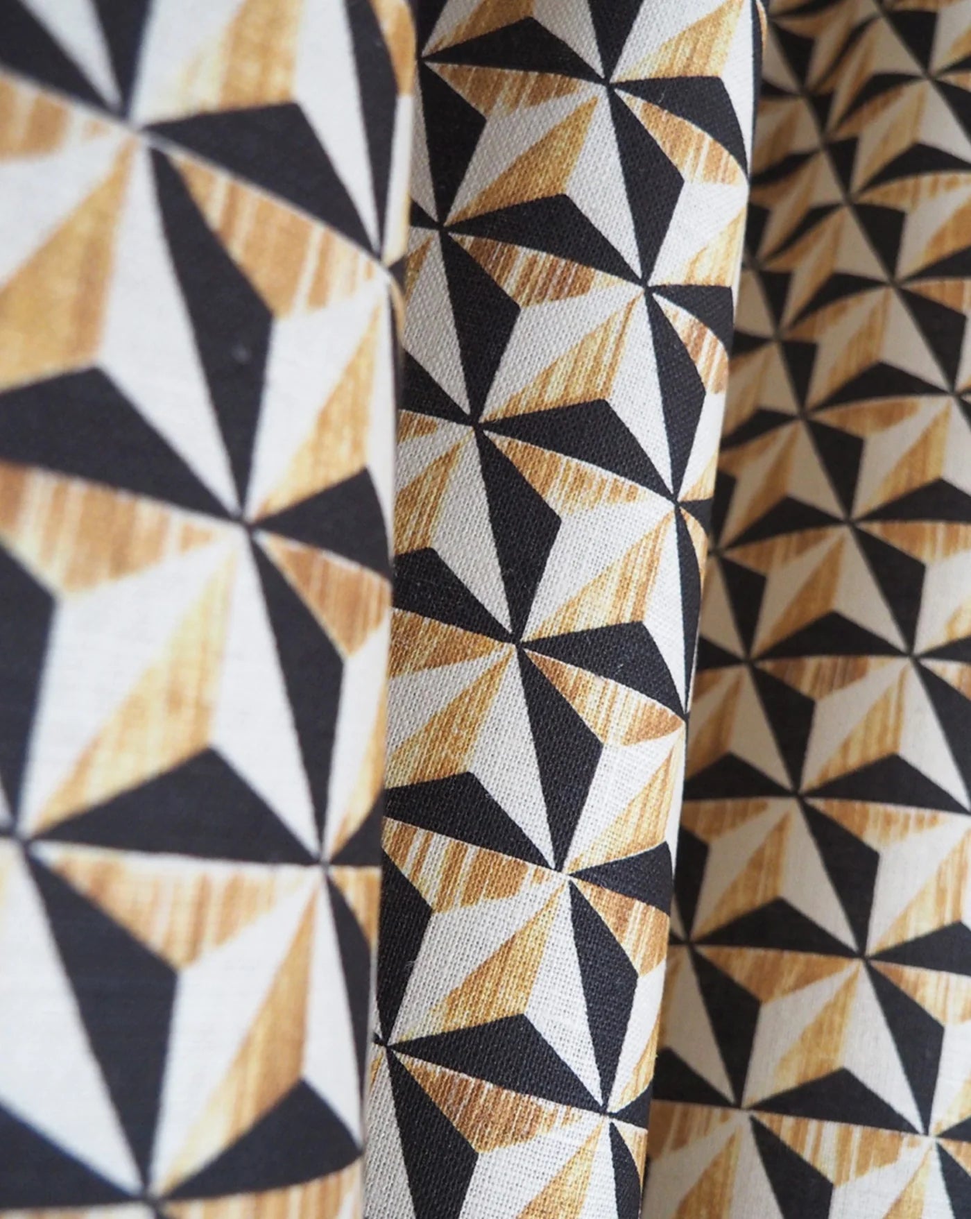 Pointes de Diamant Cushion | Antoinette Poisson Linen Cushion – Domino Paper Design - Bon Ton goods