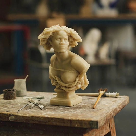Pourquoi naître esclave ? Bust | Trudon - Bon Ton goods