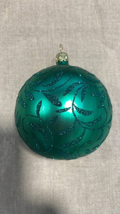 Red Reflecting Ball with Velvet Pattern| Nostalgie Christbaumschmuck - Bon Ton goods