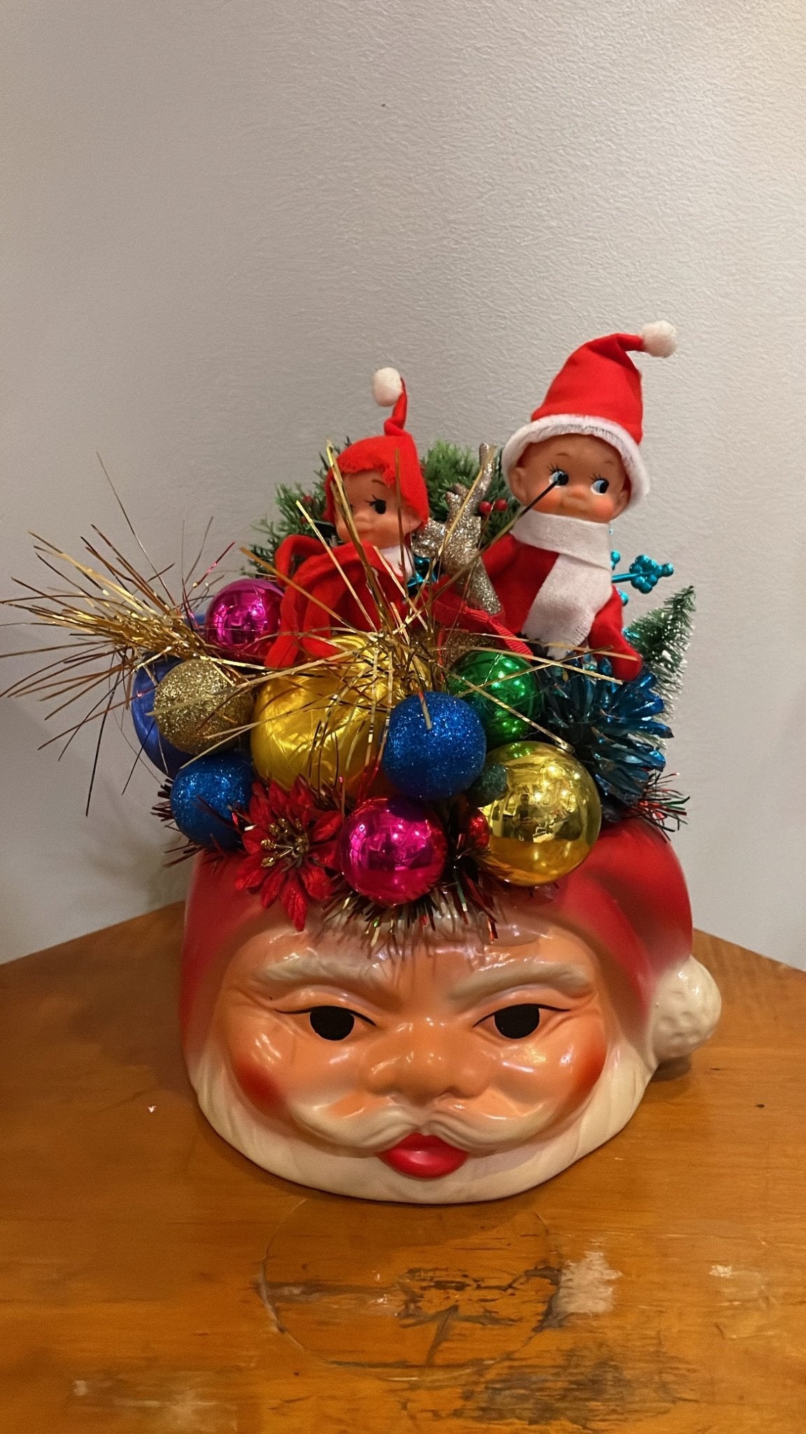 Santa Tableau - Bon Ton goods