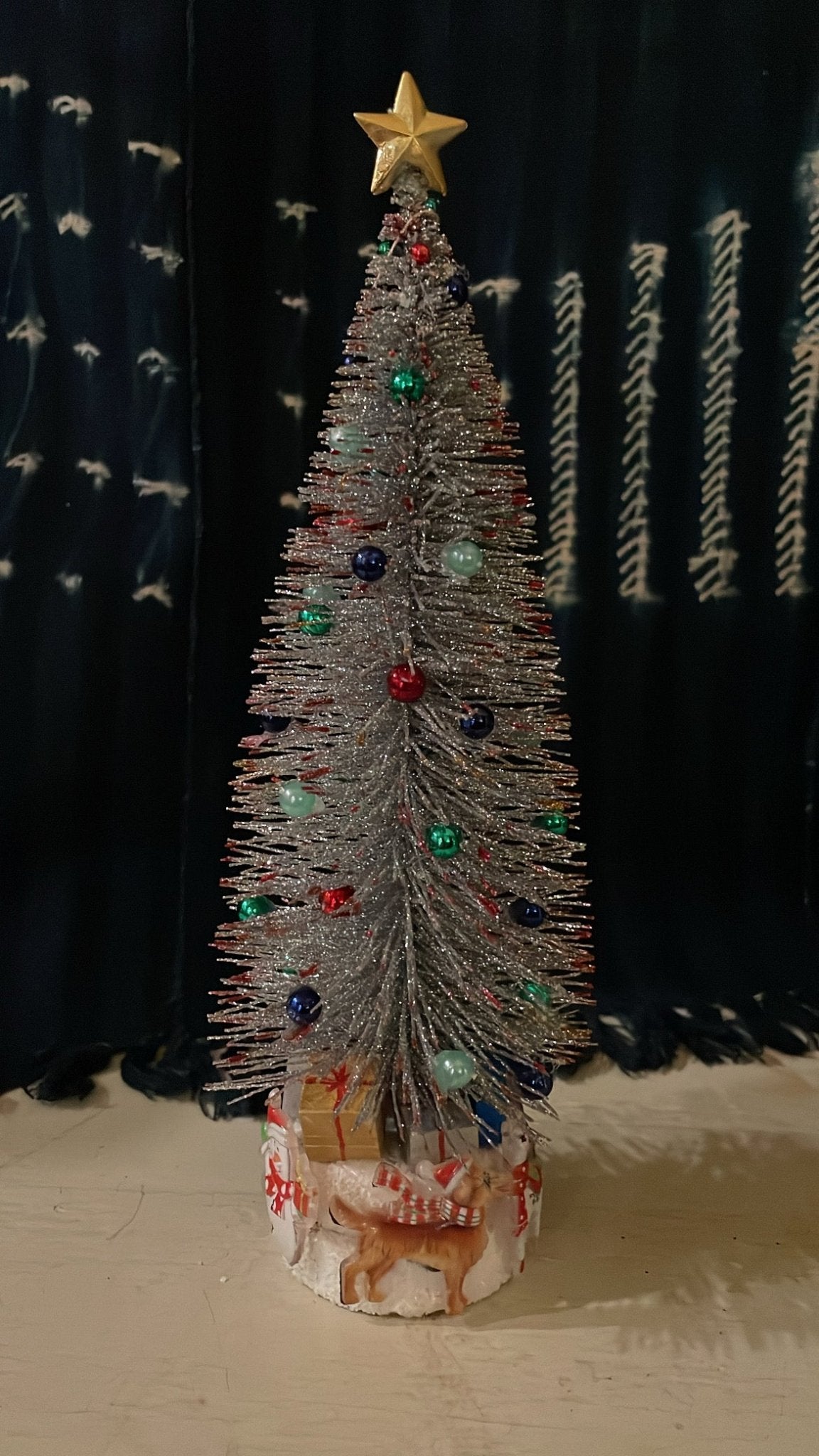 Silver Brush Christmas Tree with Presents - Bon Ton goods